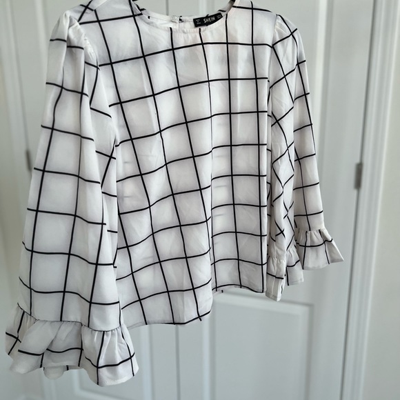 Sophisticated career business top - Picture 2 of 4